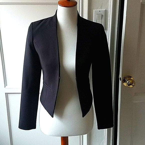 H&M Jackets & Blazers - H&M notched collar black blazer